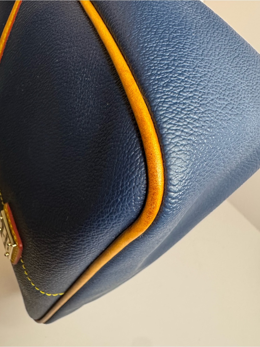 #368 Dooney & Bourke Kimberly Pebble Grain Small Shoulder Bag - Picture 9 of 17